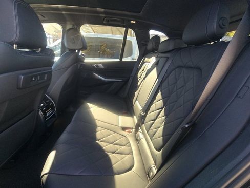 Used 2023 BMW X5 xDrive40i w/ M Sport Package image 10