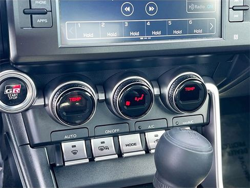 Used 2024 Toyota GR86 Premium image 15