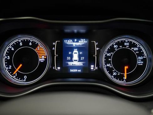 Used 2020 Jeep Cherokee Latitude Plus AWD/4WD image 20