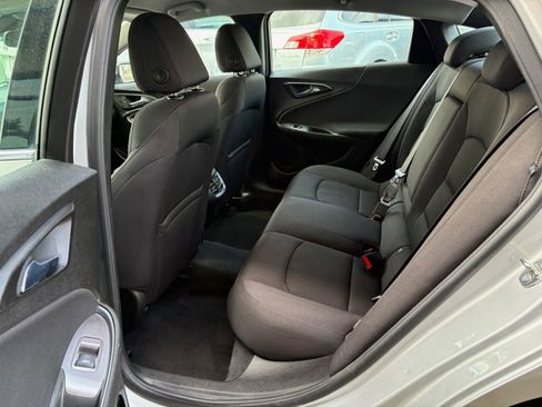 Used 2022 Chevrolet Malibu LT FWD image 16