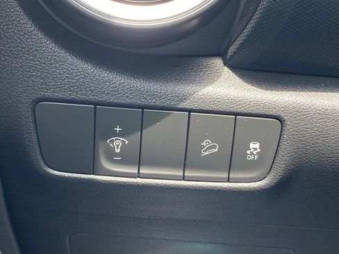 Used 2023 Hyundai Kona SEL FWD image 25