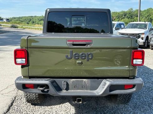Used 2021 Jeep Gladiator Sport AWD/4WD image 4