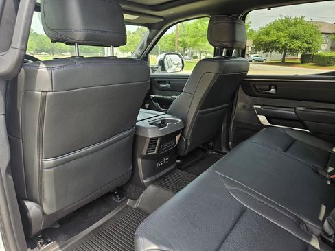 Used 2025 Toyota Tundra Platinum AWD/4WD image 33