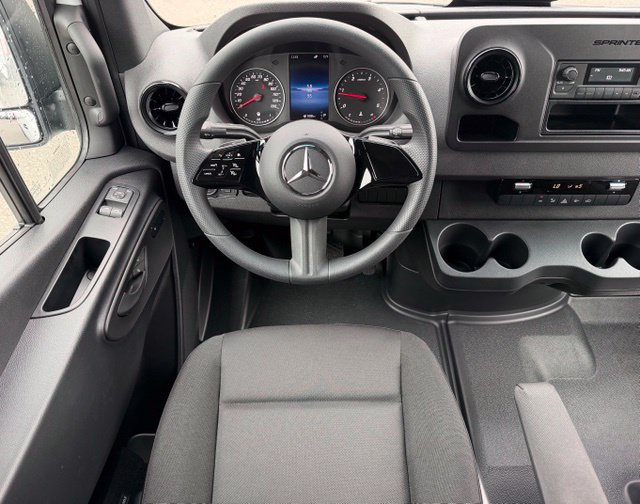 Used 2026 Mercedes-Benz Sprinter 3500 image 13