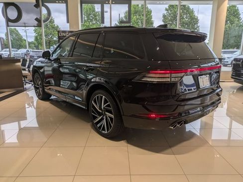 Used 2025 Lincoln Aviator Black Label w/ Jet Appearance Package AWD/4WD image 4