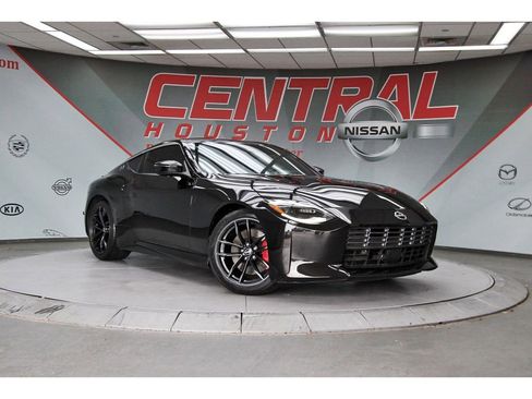 Used 2025 Nissan Z Performance w/ Floor Mat Package RWD image 1