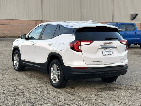 Certified 2023 GMC Terrain SLE image 3