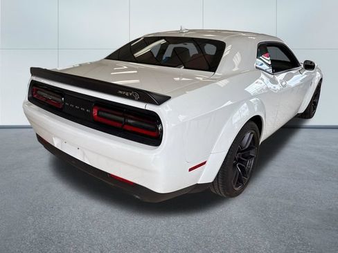 Used 2018 Dodge Challenger SRT Hellcat RWD image 4