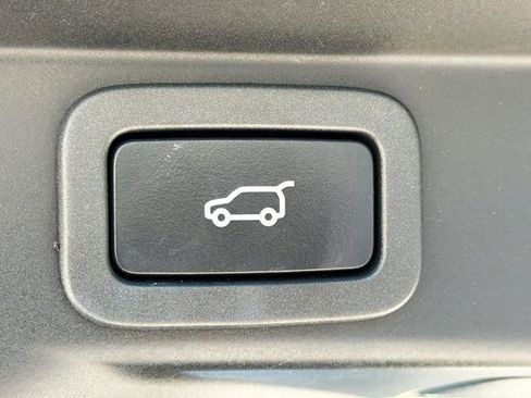 Used 2021 Land Rover Range Rover Sport HSE Silver Edition image 13