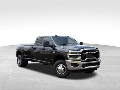 New 2026 RAM 3500 Tradesman image 5