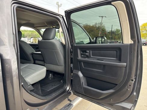 Used 2016 RAM 2500 Tradesman w/ Chrome Appearance Group AWD/4WD image 42