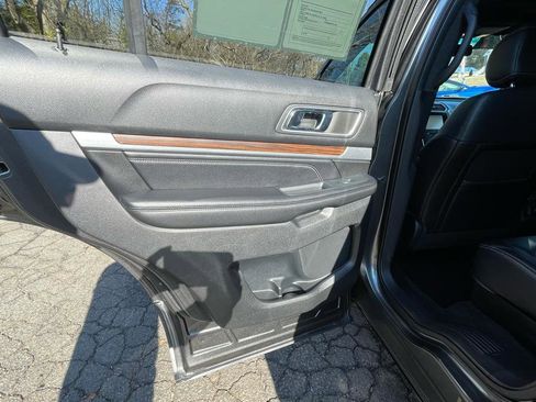 Used 2016 Ford Explorer Limited w/ Equipment Group 301A image 19
