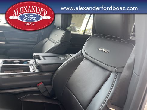 New 2027 Ford Expedition Platinum w/ Stealth Appearance Package AWD/4WD image 11