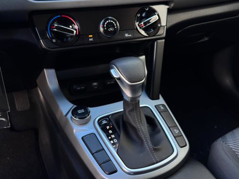 Used 2024 Kia Seltos LX image 19