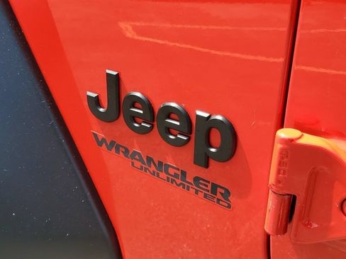 Used 2022 Jeep Wrangler Unlimited Sport AWD/4WD image 9