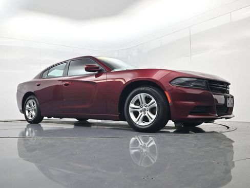 Used 2020 Dodge Charger SXT w/ Leather Interior Group RWD image 46