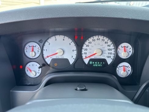 Used 2006 Dodge Ram 1500 Truck SLT image 21