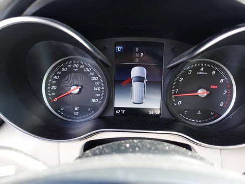 Used 2019 Mercedes-Benz GLC 300 4MATIC image 48