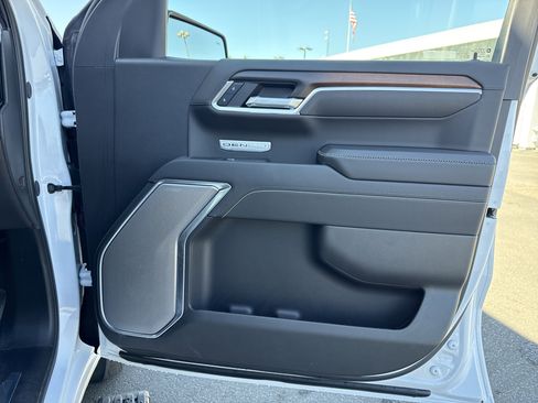 Used 2025 GMC Sierra 1500 Denali w/ Denali Reserve Package image 40