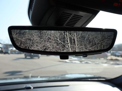 Used 2025 Chevrolet Equinox LT w/ Safety and Technology Package image 25