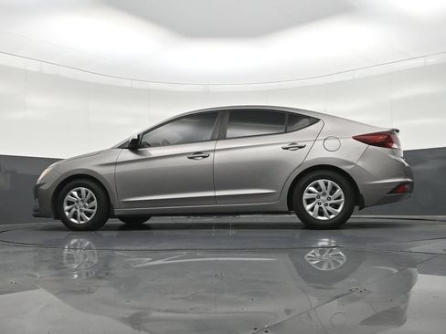 Used 2020 Hyundai Elantra SE FWD image 24