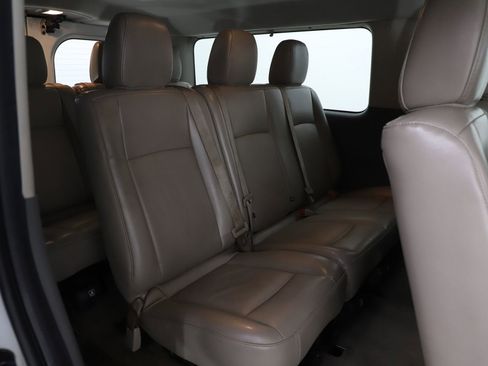 Used 2020 Nissan NV 3500 SL image 15