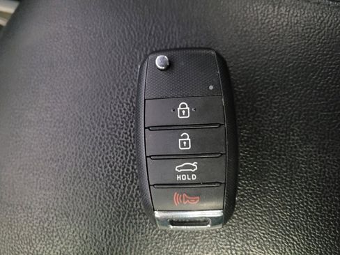 Used 2017 Kia Optima LX FWD image 32