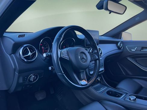 Used 2019 Mercedes-Benz GLA 250 4MATIC image 11