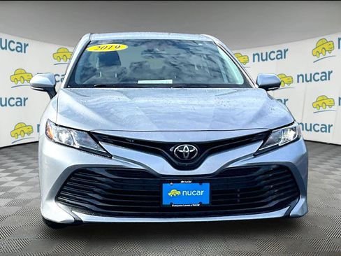 Used 2019 Toyota Camry LE w/ Convenience Package image 2