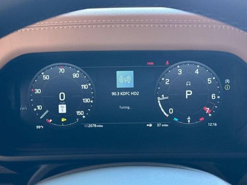 Certified 2026 Land Rover Defender 110 X-Dynamic SE AWD/4WD image 24