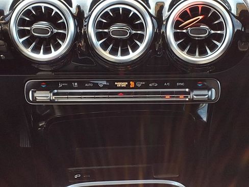 Used 2022 Mercedes-Benz A 220 image 15