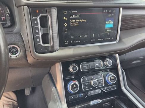 Used 2022 GMC Yukon XL Denali AWD/4WD image 20