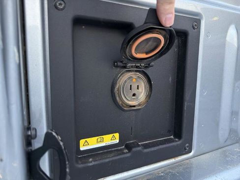 Certified 2025 Ford F150 Lariat image 8