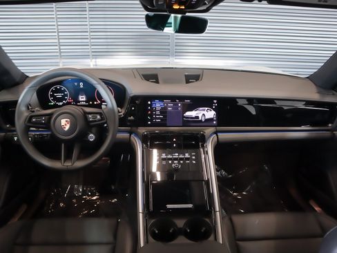 New 2026 Porsche Panamera 4 AWD/4WD image 14