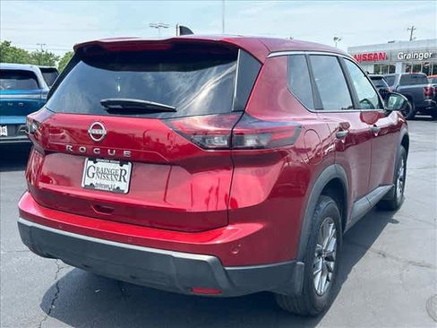Used 2026 Nissan Rogue S FWD image 3