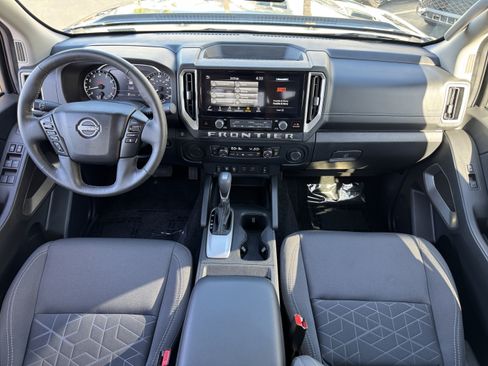 Used 2026 Nissan Frontier SV w/ SV Convenience Package RWD image 29