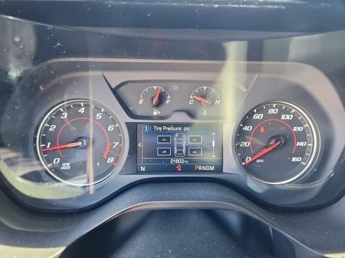 Used 2021 Chevrolet Camaro LT w/ RS Package RWD image 9
