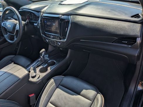Used 2023 Chevrolet Traverse Premier image 21
