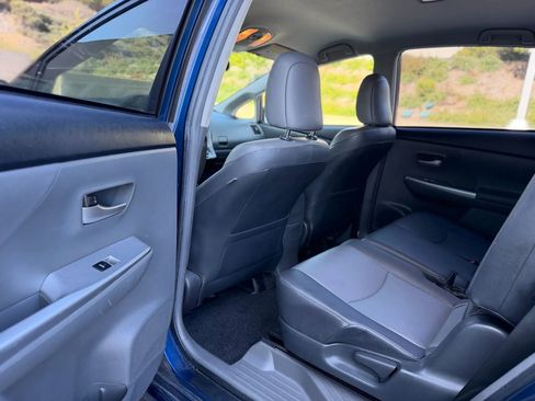 Used 2012 Toyota Prius V Five FWD image 16