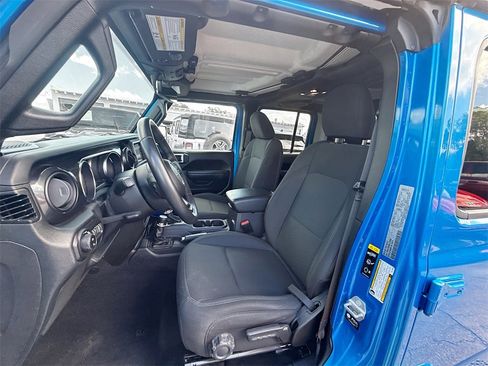 Used 2022 Jeep Gladiator Sport image 23