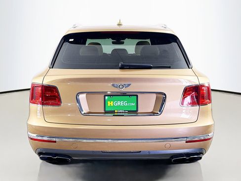 Used 2019 Bentley Bentayga image 8