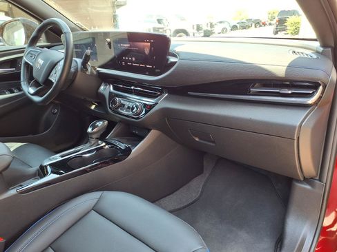 Used 2025 Buick Envista Sport Touring w/ Convenience I Package FWD image 11
