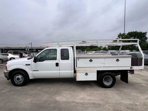 Used 2001 Ford F350 XL RWD image 3