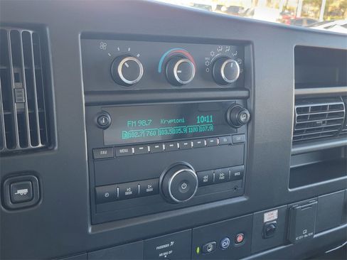 Used 2020 GMC Savana 3500 image 20