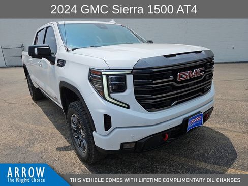 Used 2024 GMC Sierra 1500 AT4 w/ AT4 Preferred Package AWD/4WD image 2