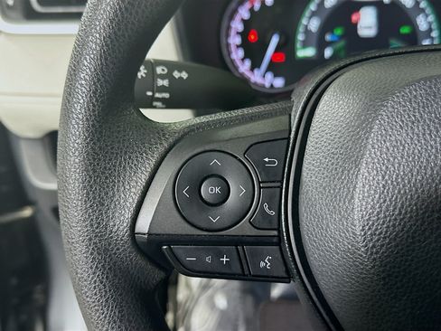 Used 2023 Toyota RAV4 XLE w/ Convenience Package FWD image 16
