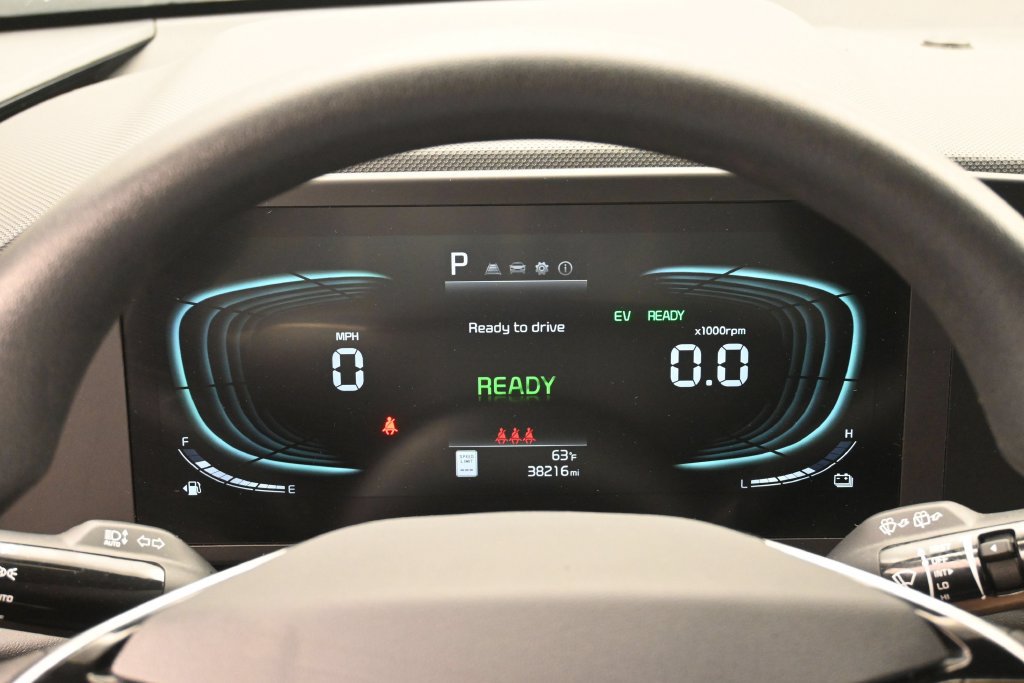 Used 2025 Kia Niro LX FWD image 11