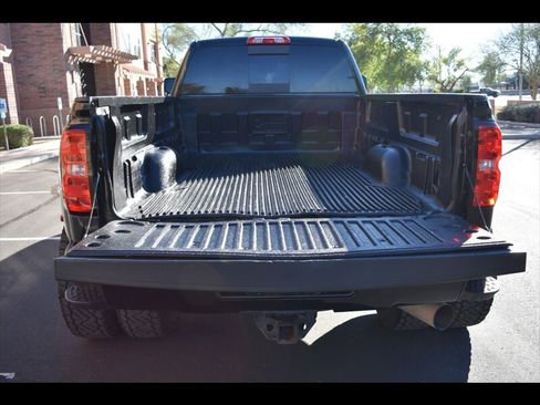 Used 2018 GMC Sierra 3500 Denali image 21