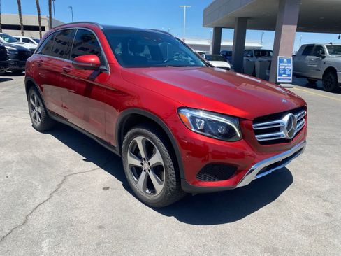 Used 2016 Mercedes-Benz GLC 300 4MATIC image 3