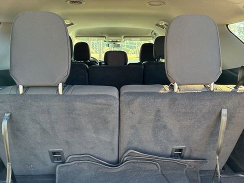 Used 2023 Ford Explorer XLT image 17